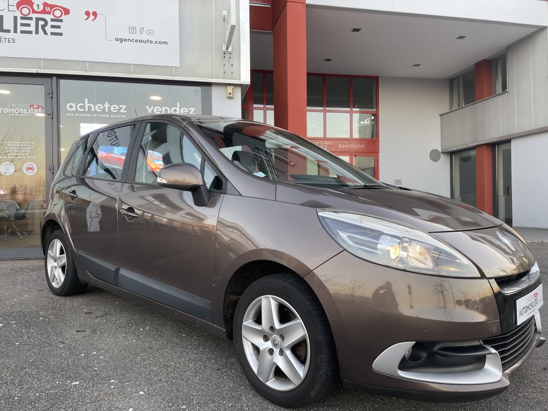 Renault Scenic II 1.5 dCi eco2 95 cv — 1
