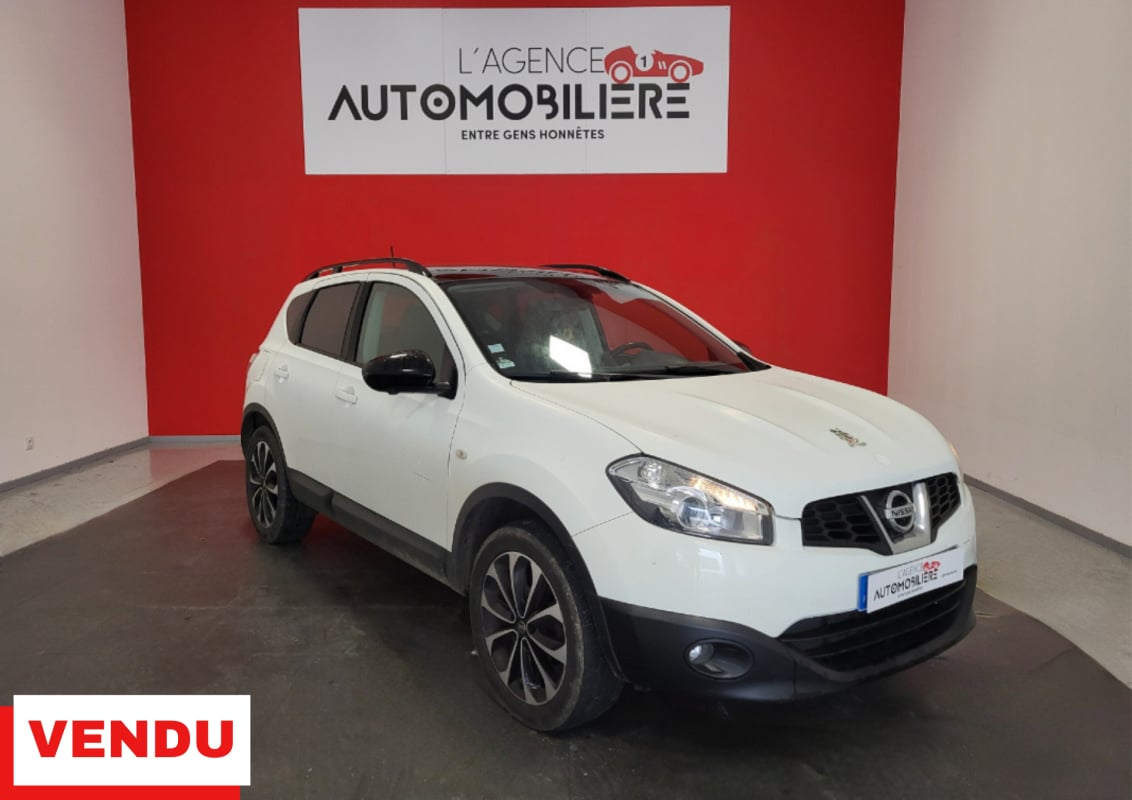 Nissan Qashqai 1.5 DCI 110 N-CONNECTA + ATTELAGE + CAMERA + TOIT PANO — 1
