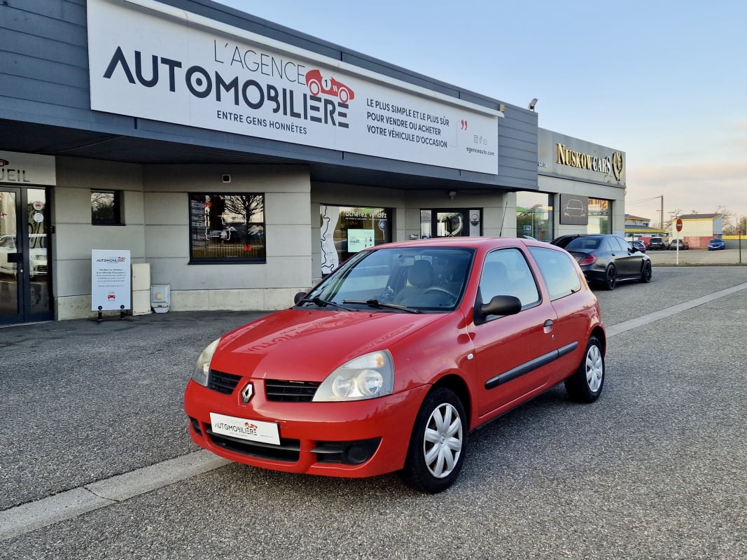 Renault Clio CAMPUS Phase 2 1.2 i 16V 75cv — 1