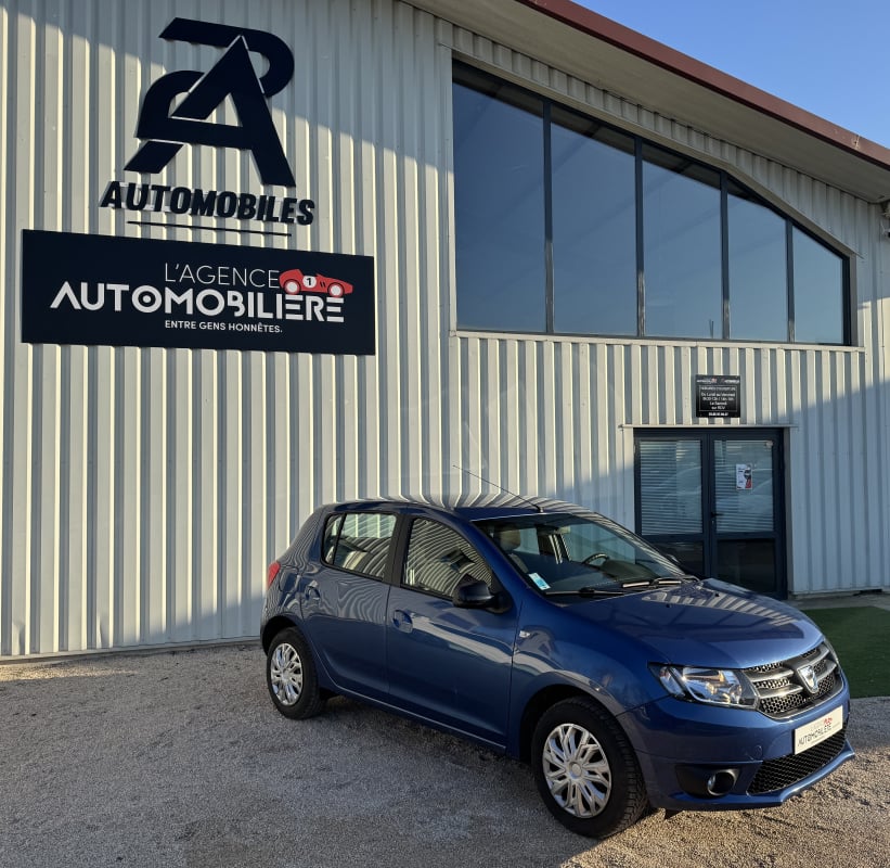 Dacia Sandero DACIA SANDERO 1.2 - 75 CH BLACK TOUCH — 1