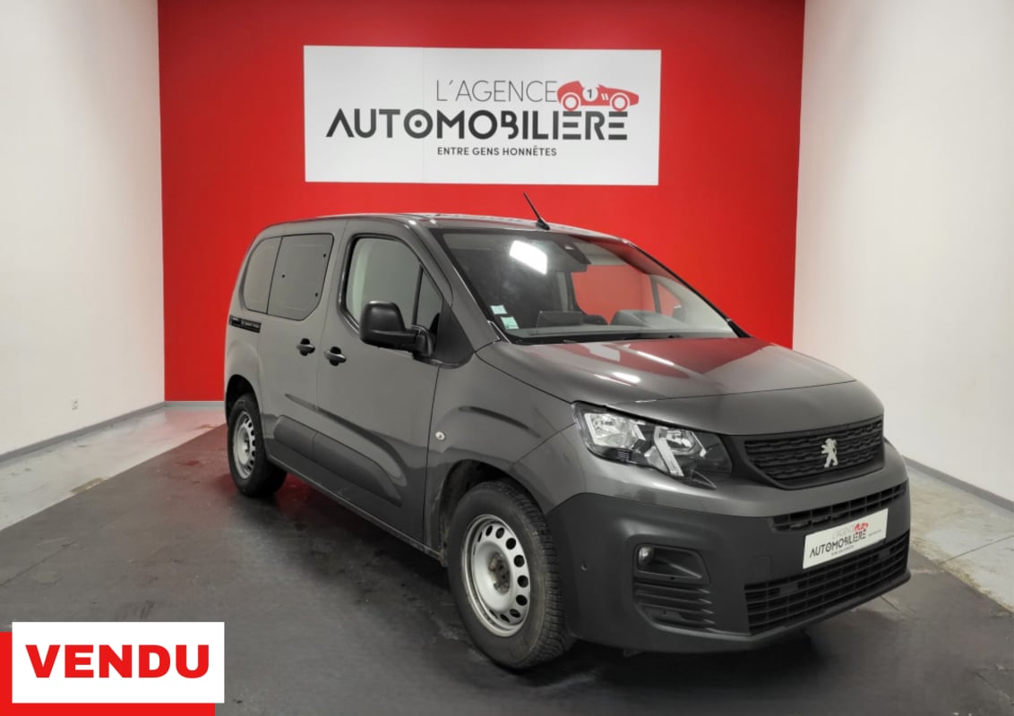 Peugeot Partner PEUGEOT PARTNER FOURGON 1.5 BLUEHDI 130 EAT8 1000 Kg PREMIUM + ATTELAGE HAYON VITRE — 1
