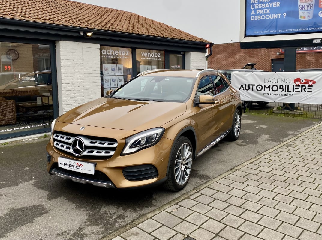 Mercedes-Benz Classe GLA (2) 200 D 7 FASCINATION PACK AMG 7G-DCT GARANTIR MARS 2026 — 1