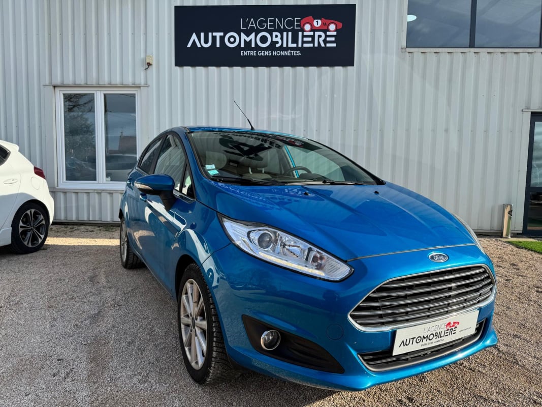 Ford Fiesta VI Phase 2 1.5 TDCI 95CH FINITION TITANIUM — 1