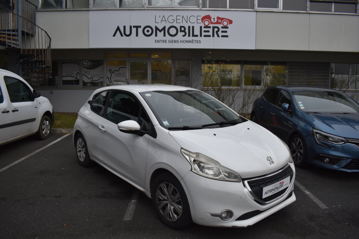 Peugeot 208 I ACTIVE 3 Portes 1.4 HDi FAP 68 cv — 1