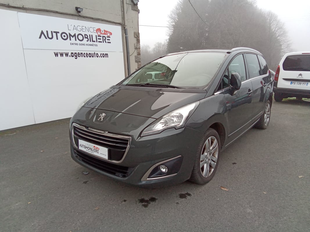 Peugeot 5008 1.6 E HDI 120 ALURE 7 PLACES — 1