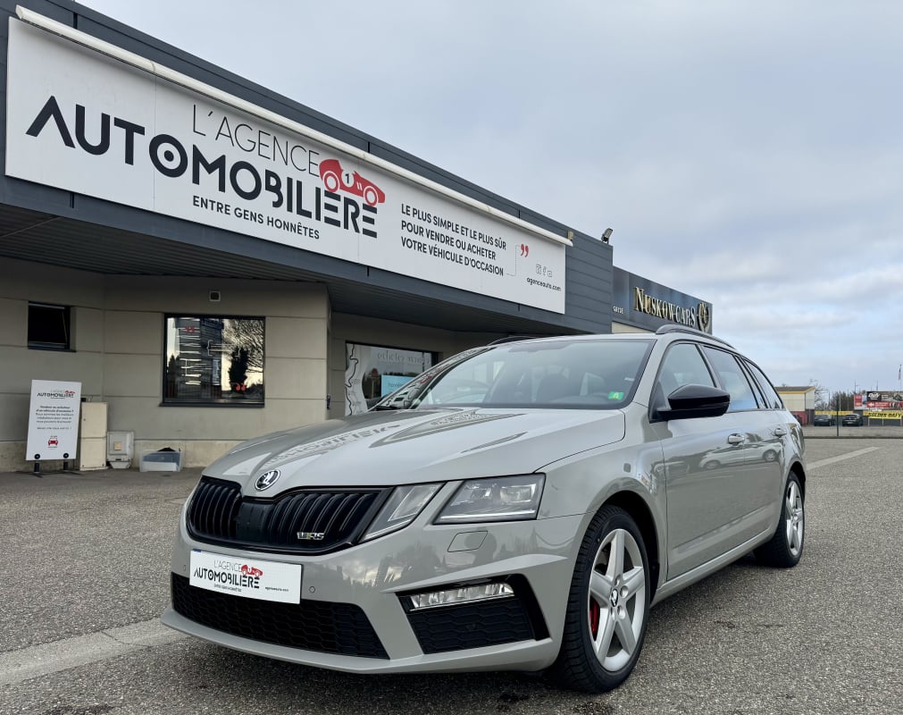 Skoda Octavia 2.0 TSI 245 CV 16V TURBO RS COMBI + PACK HIVER — 1