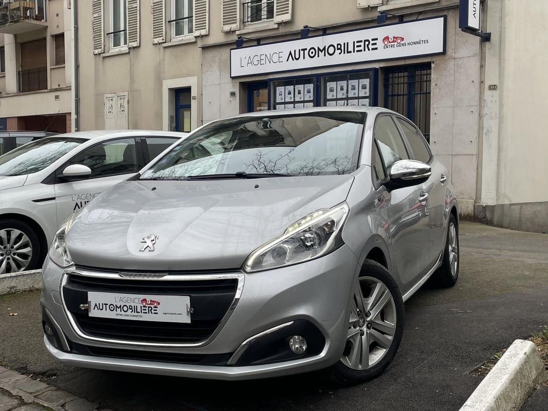 Peugeot 208 (2) 1.2 PURETECH 82 STYLE 5P DISTRIBUTION A JOUR — 1