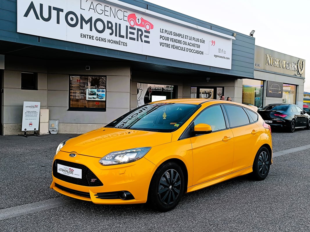 Ford Focus ST 2.0 SCTi ECOBOOST 250 CV RECARO 16V — 1