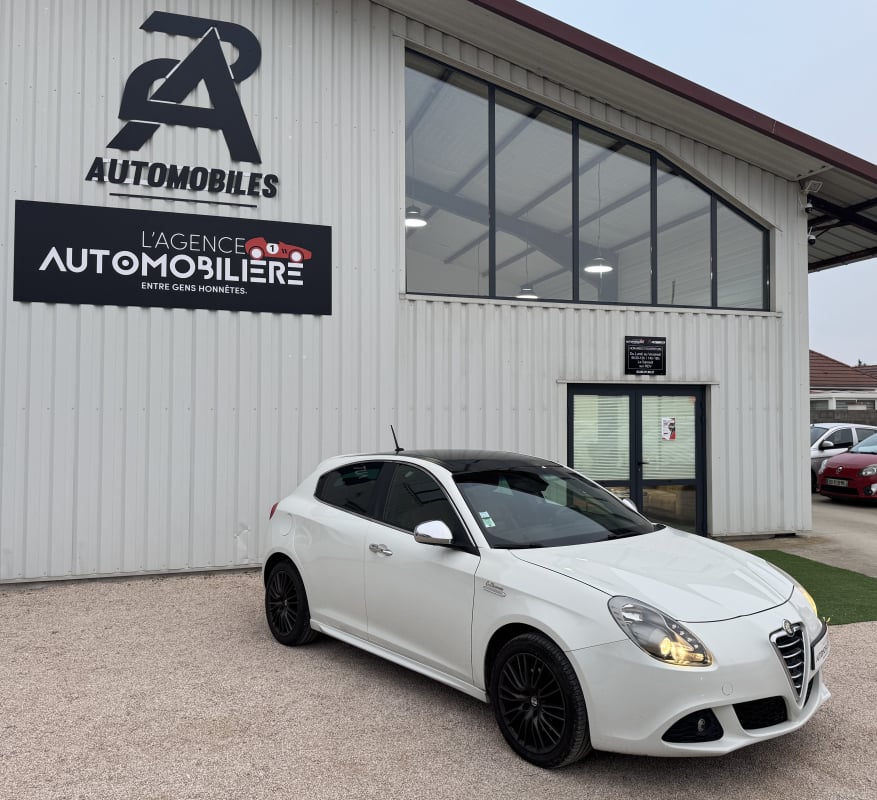 Alfa Romeo Giulietta ALFA ROMEO 2.0 JTDM - 140 cv COLLEZIONE COURROIE NEUVE — 1
