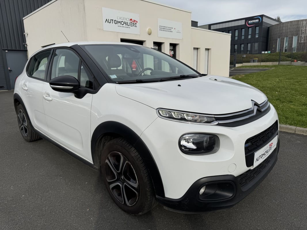 Citroen C3 III 1.2 PureTech 110 SHINE — 1