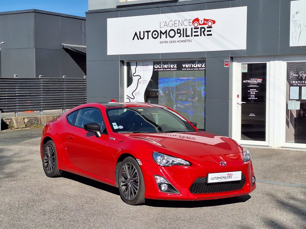 Toyota GT86 COUPE 2.0 D-4S 200 CARBON EDITION — 1