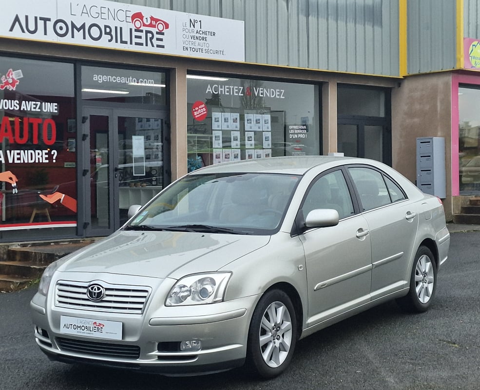 Toyota Avensis 2.0 D-4D 116 CH — 1