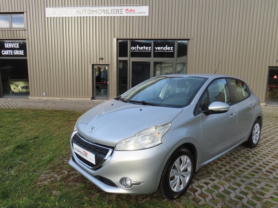 Peugeot 208 1.2 VTi 12V Active 82Cv — 1