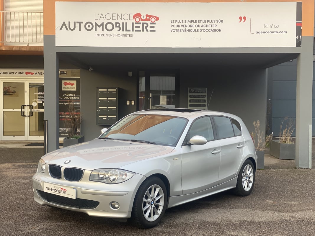 BMW Série 1 118i 2.0 i 129 CV Toit ouvrant/Attelage — 1