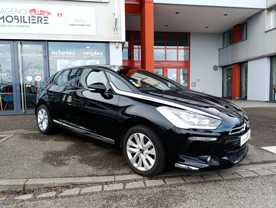 Citroen DS5 1.6 BlueHDi 16V 120 cv SO CHIC — 1