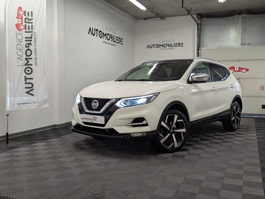 Nissan Qashqai II (2) 1.3 DIG-T 140 TEKNA+ — 1