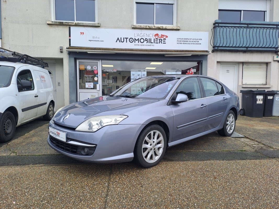Renault Laguna III Berline 2.0 dCi 150 cv BVA Privilège - Distribution a chaine — 1