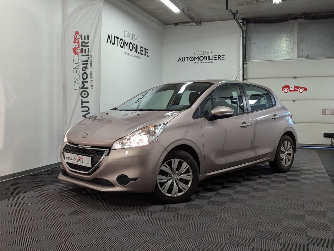 Peugeot 208 1.6 E-HDI FAP 92 BUSINESS PACK 5P — 1