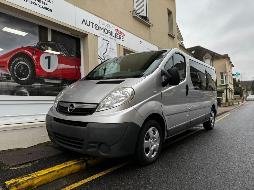 Opel Vivaro Opel Vivaro 9 places 2.0L CDTI 115ch — 1