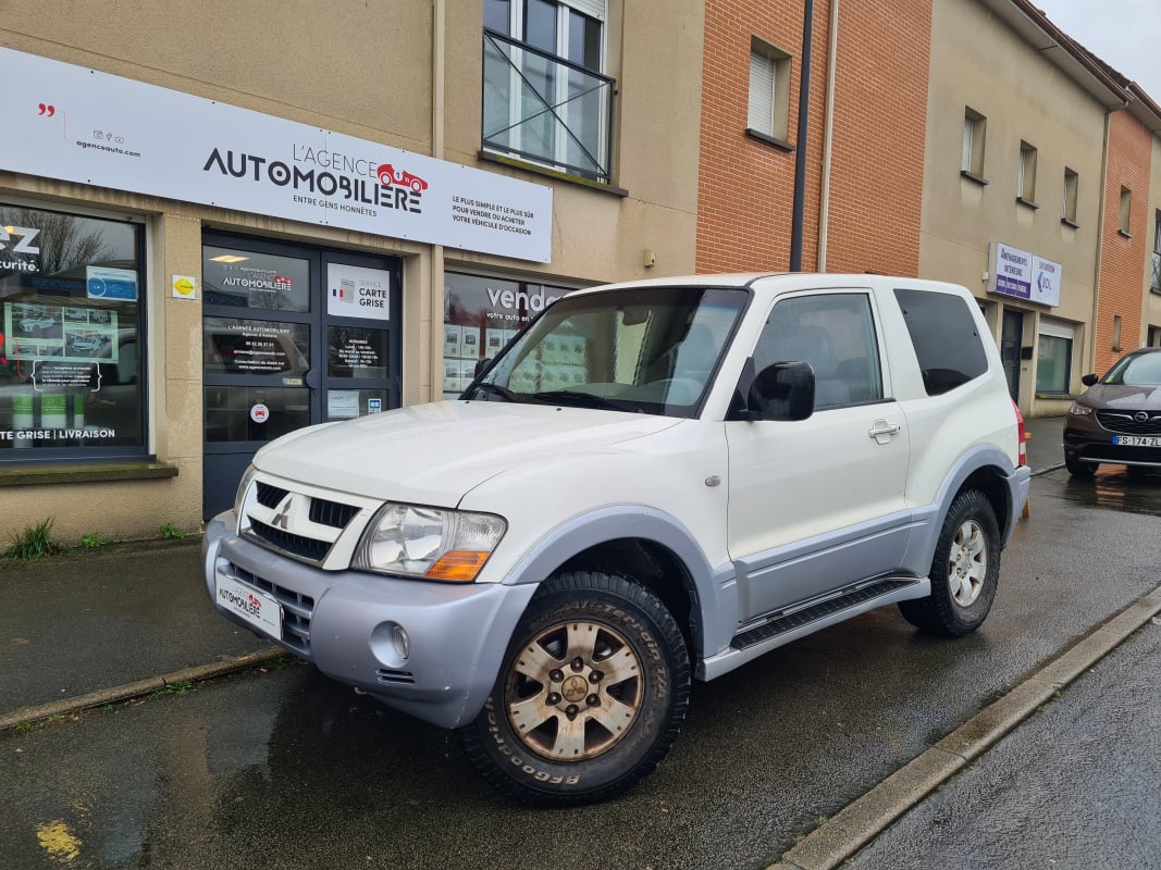 Mitsubishi Pajero COURT 3.2 DI-D ELEGANCE SOCIETE 3P — 1