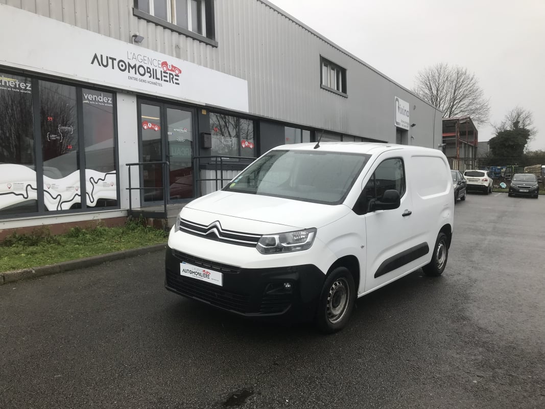 Citroen Berlingo 1.5 BlueHDi 102 cv 10390 € TTC / 8658.33€ HT ( 2 places ) — 1