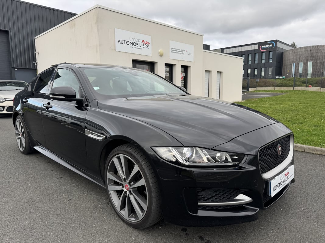 Jaguar XE 2.0D 180 AWD BVA R-SPORT | GARANTIE 12 MOIS — 1