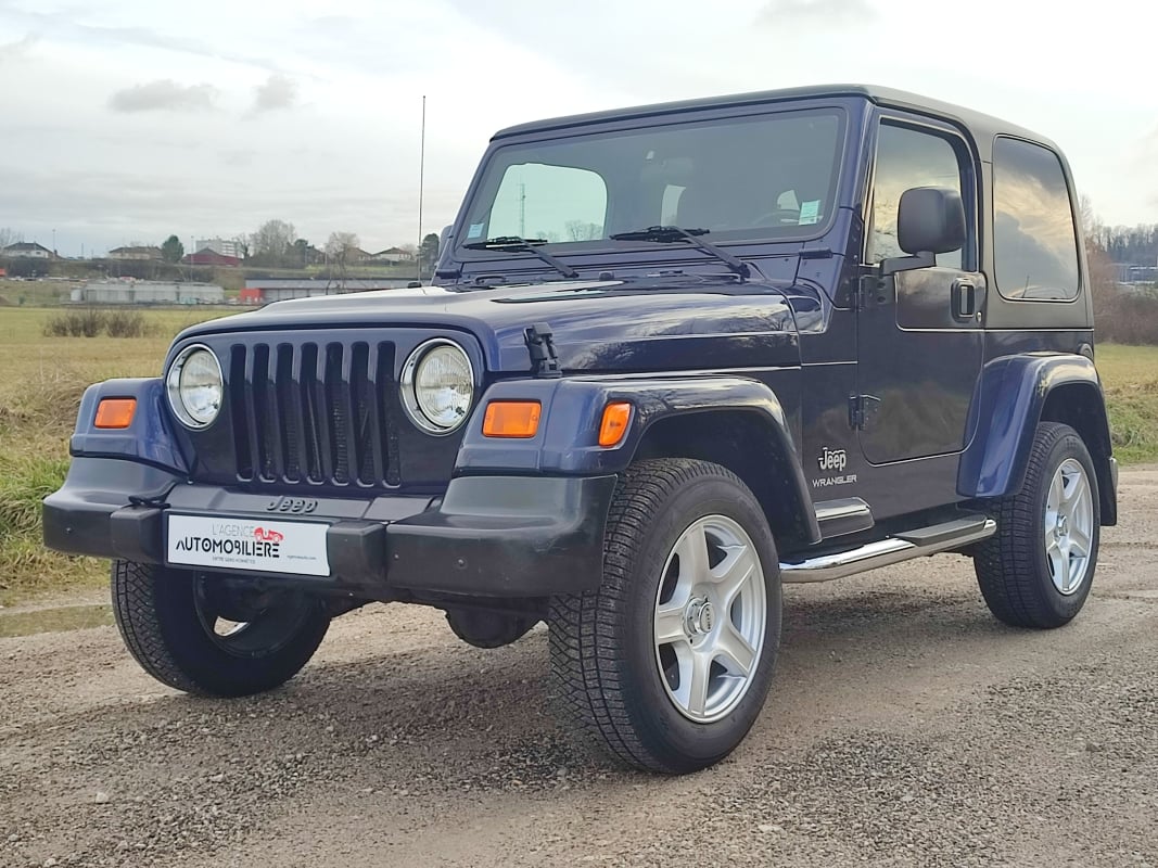 Jeep Wrangler TJ 143CH 4WD 65eme anniversaire — 1