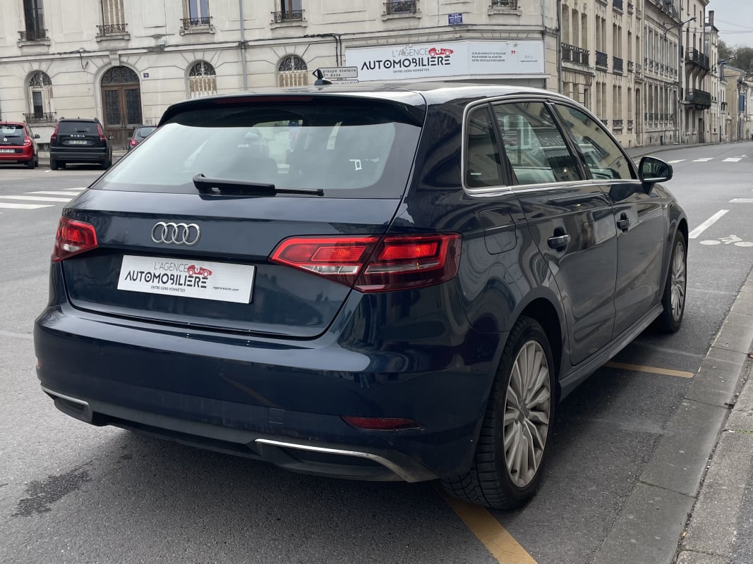 Audi A3 Sportback 1.4 TFSI 204 CH E-TRON BUSINESS LINE S TRONIC - TOIT OUVRANT - ENTRETIEN CONSTRUCTEUR — 2