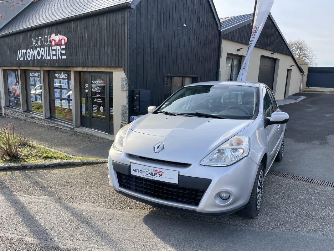 Renault Clio 1.2 75 CH ZEN 5 PORTES — 1