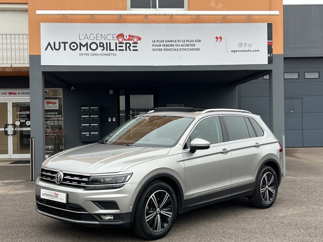 Volkswagen Tiguan II 2.0 TDI 150 Carat DSG7 Toit Ouvrant - Attelage - Sièges chauffants électriques a mémoire - Hayon — 1