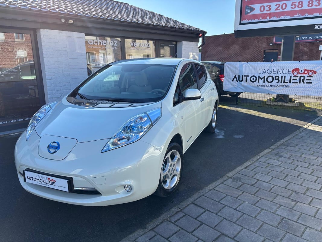 Nissan Leaf 109 24KWH TEKNA AUTO — 1