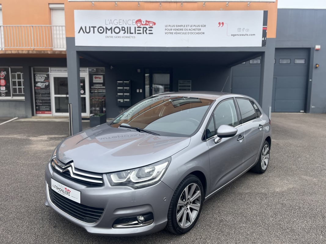 Citroen C4 Shine 1.2 THP 130 cv Courroie changée/Radar de recul — 1