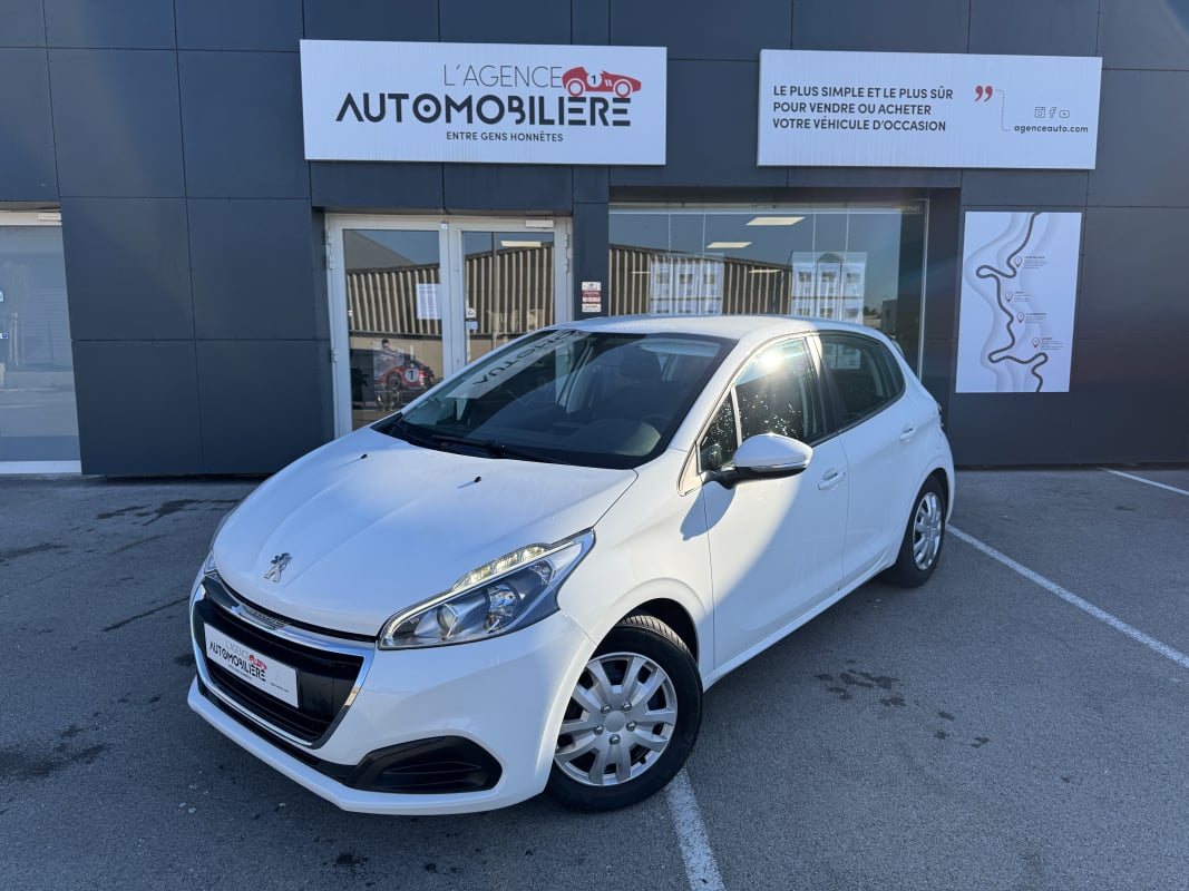 Peugeot 208 1.2l 82cv ETG5 Active PMR distribution faite — 1