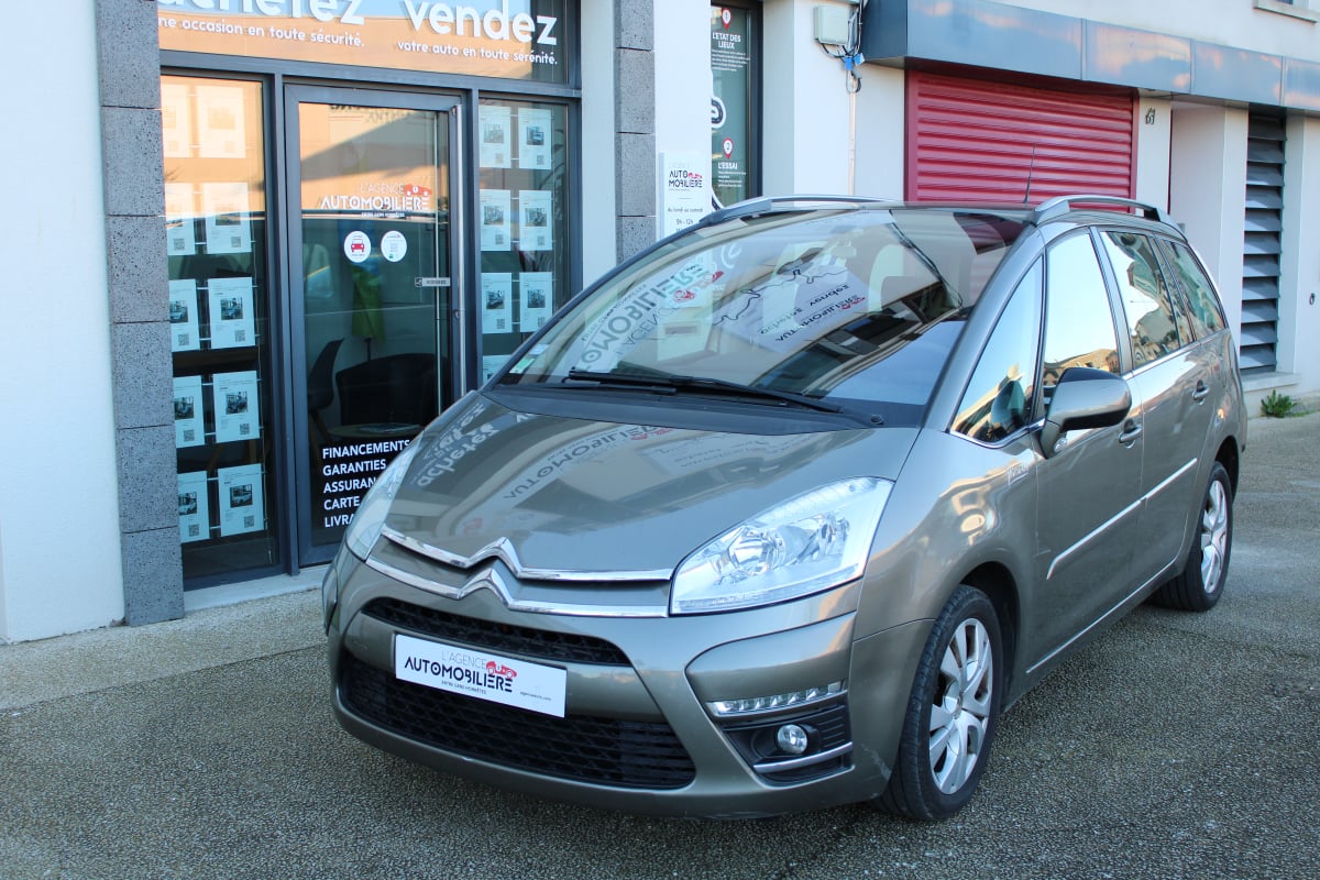 Citroen Grand C4 Picasso 1.6 HDI 110 MILLENIUM ( 1ère main, Distribution changée, Radar Arr ... ) — 1