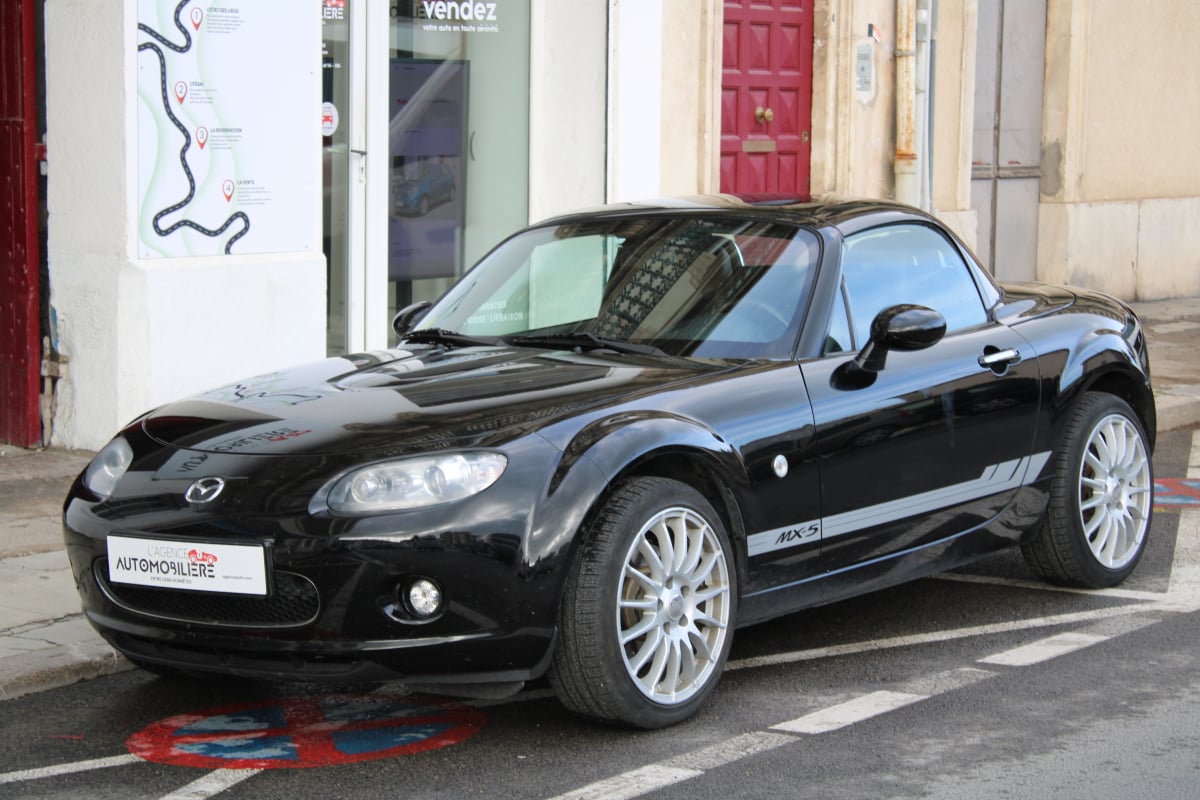 Mazda MX-5 ROADSTER 1.8 125 ELEGANCE CUIR (Toit rigide, Sièges chauffants, Entretien complet,..) — 1