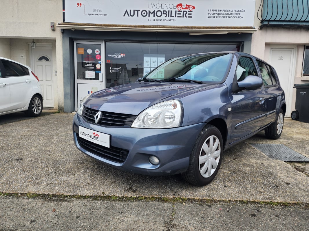 Renault Clio II 1.5 dCi 65cv Campus 5 Portes — 1