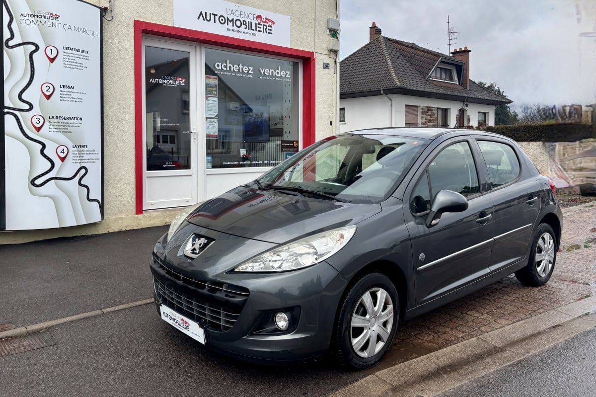 Peugeot 207 5 portes 1.6 HDi 92 cv Urban Move — 1