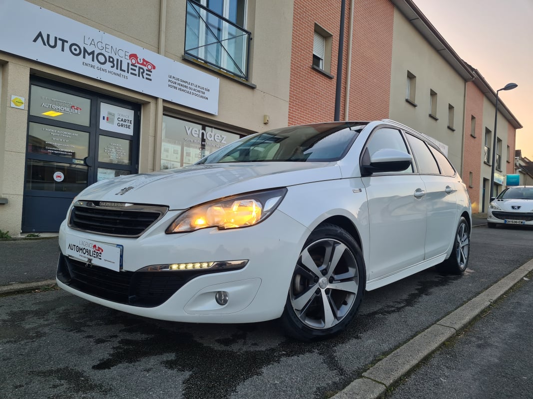 Peugeot 308 II SW 1.6 BLUEHDI 120 S&S STYLE — 1