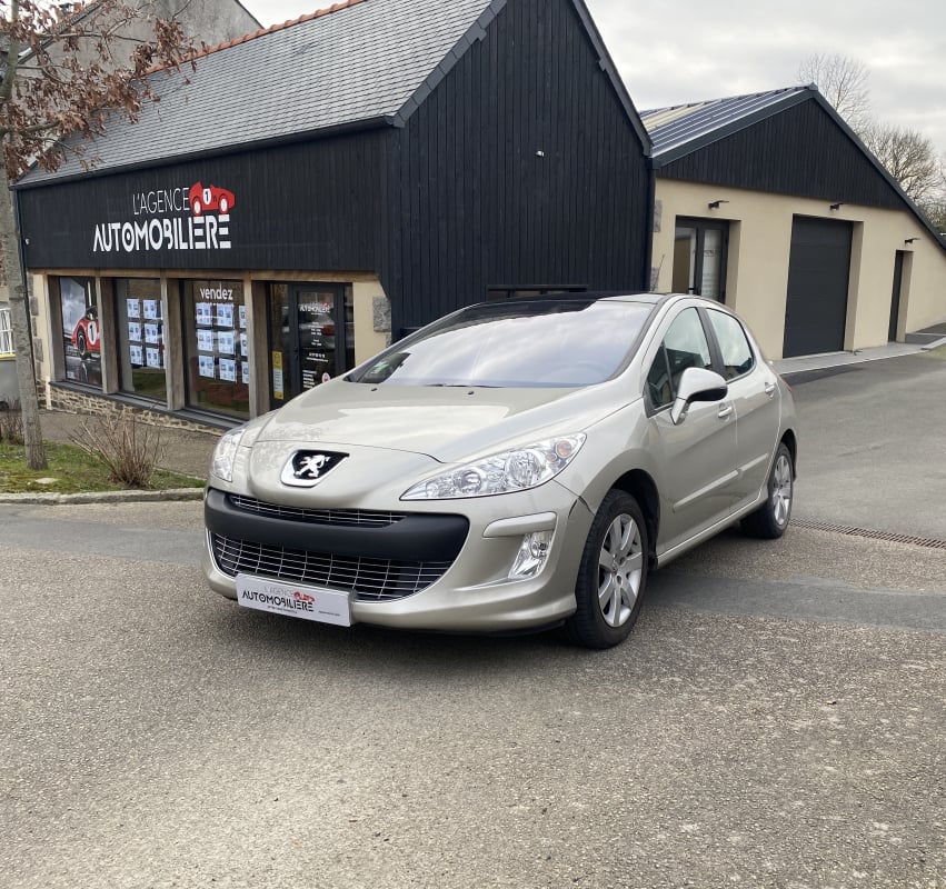 Peugeot 308 1.6 HDI 110 CH PREMIUM PACK — 1