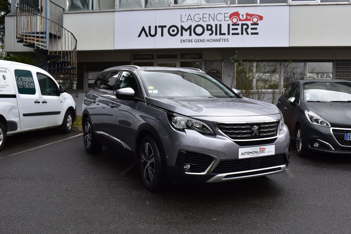 Peugeot 5008 II Allure 1.5 BlueHDi EAT8 130 cv Boîte auto ENTRETIEN EXCLUSIF PEUGEOT — 1