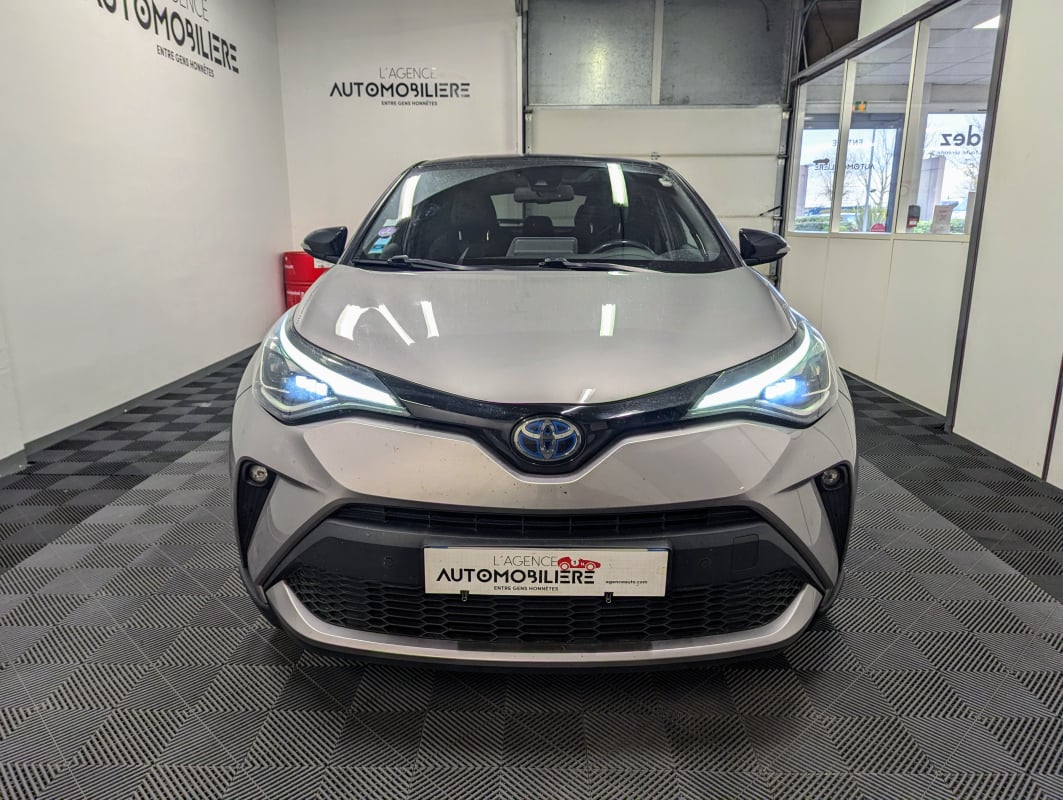 Toyota C-HR HYBRIDE 184 COLLECTION — 2