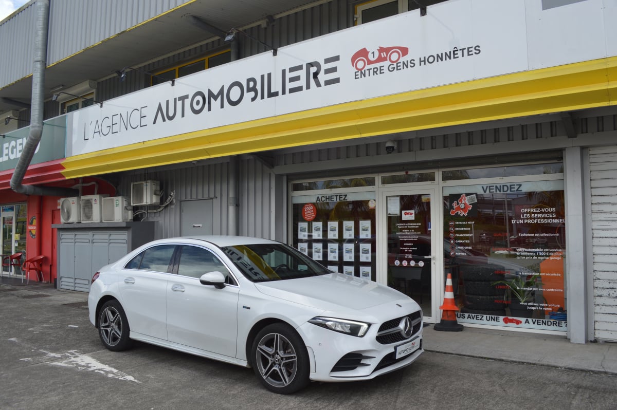 Mercedes-Benz Classe A 250 E 8CV AMG LINE 8G-DCT — 1