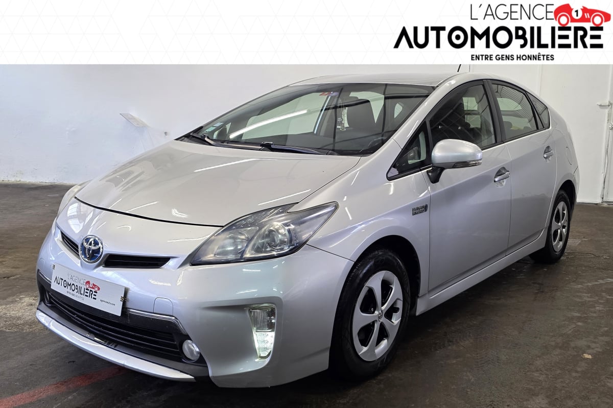 Toyota Prius 1.8 136H 100 FULL-HYBRID Dynamic — 1