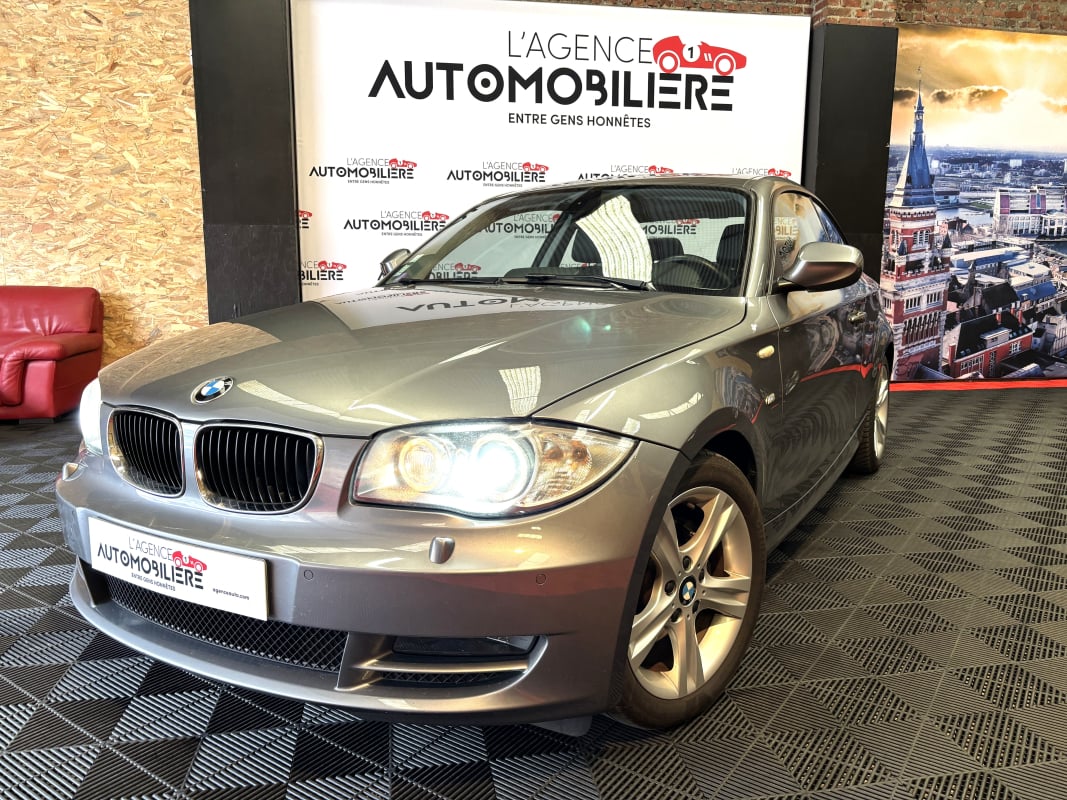 BMW Série 1 E82 Coupé Finition Luxe Pack M 120i 16V — 1