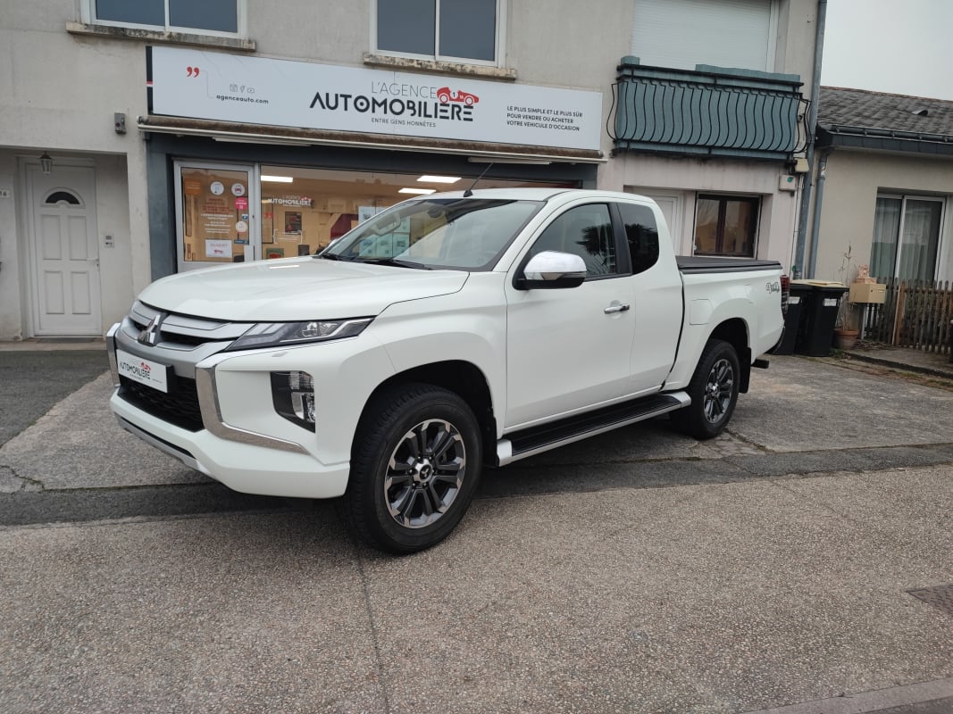 Mitsubishi L200 Phase 2 2.2 DI-D Pickup Club cab 4WD 150 cv — 1