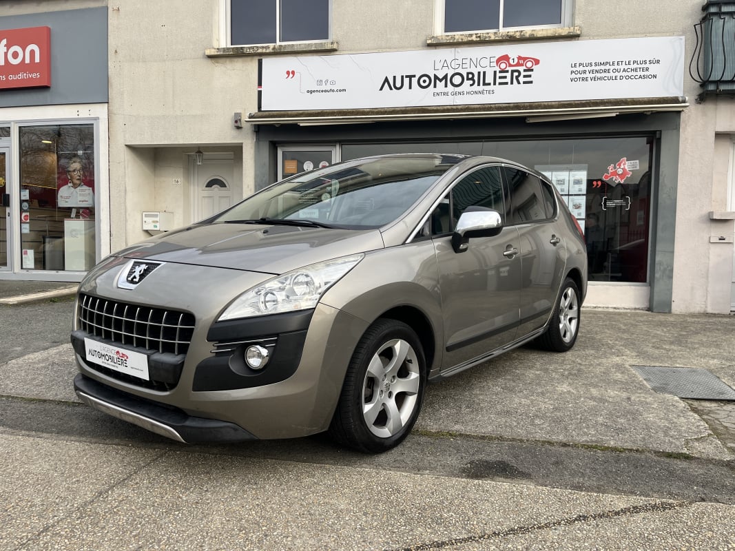 Peugeot 3008 1.6 HDI 110cv Allure - Boite automatique - Toit panoramique — 1