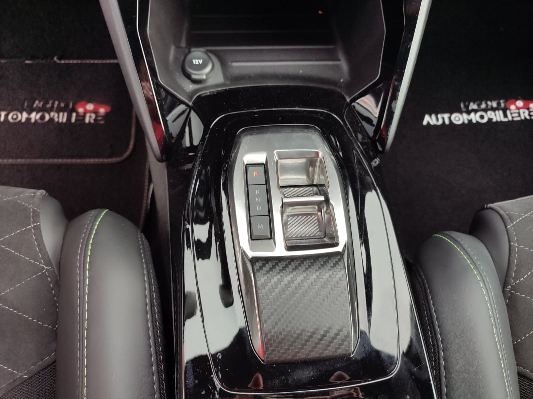 Peugeot 208 1.2 puretech 100ch gt pack eat8 1ère main — 36