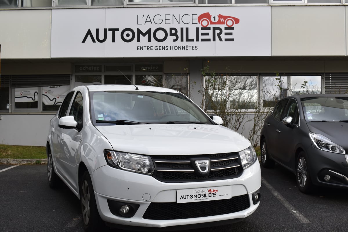 Dacia Logan LAUREATE Berline 0.9 TCe eco2 90 cv SUIVIS COMPLET DACIA — 1