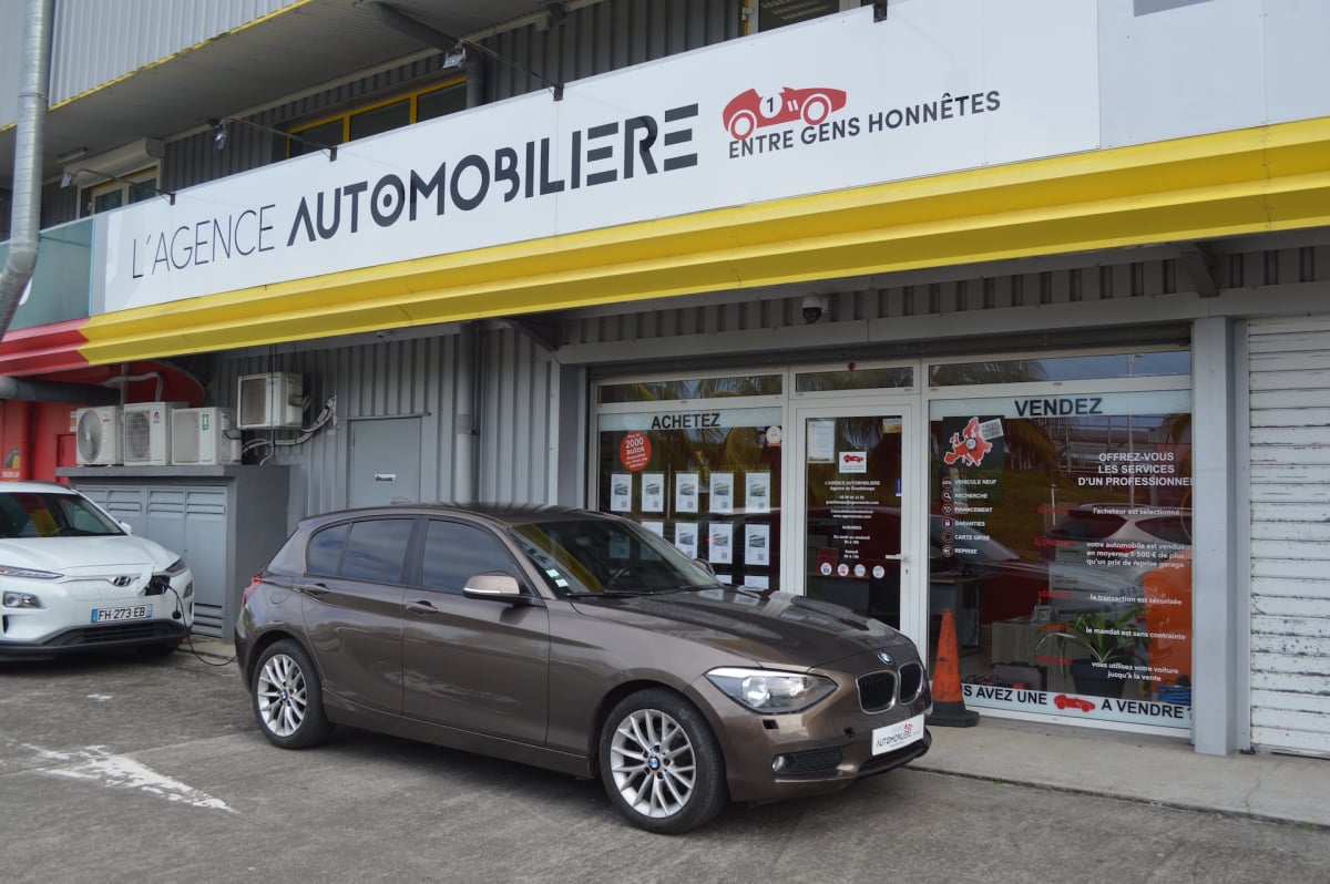 BMW Série 1 116D LOUNGE PLUS BVA8 — 1