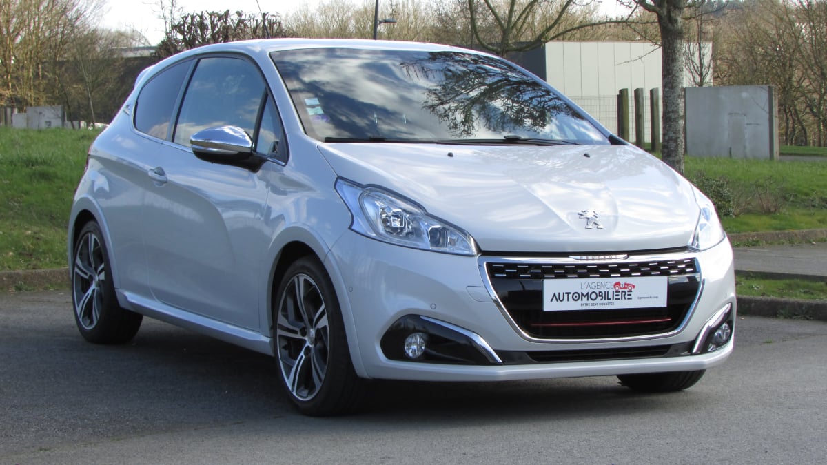 Peugeot 208 GTI 1,6L THP 208CH BVM6 — 1
